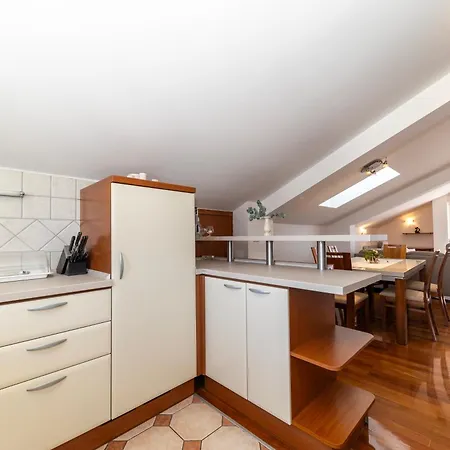 Appartement Dekorti