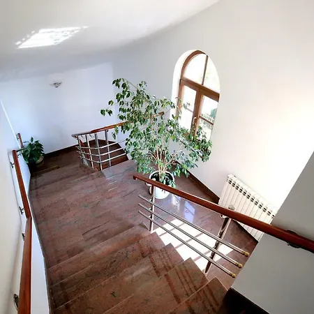 Dekorti Appartement *